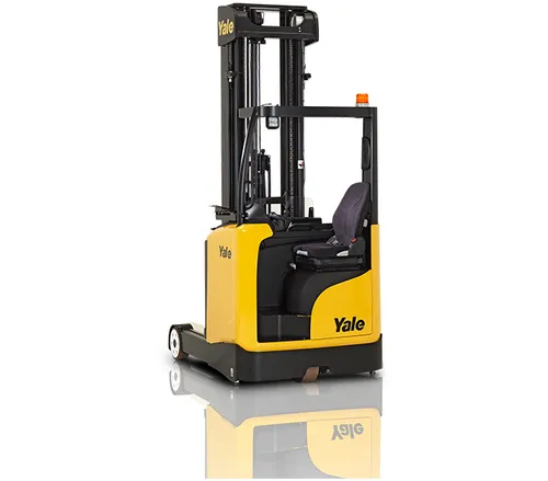 Reach truck